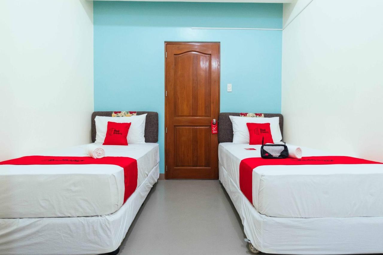 Reddoorz Plus @ It Park Себу Экстерьер фото