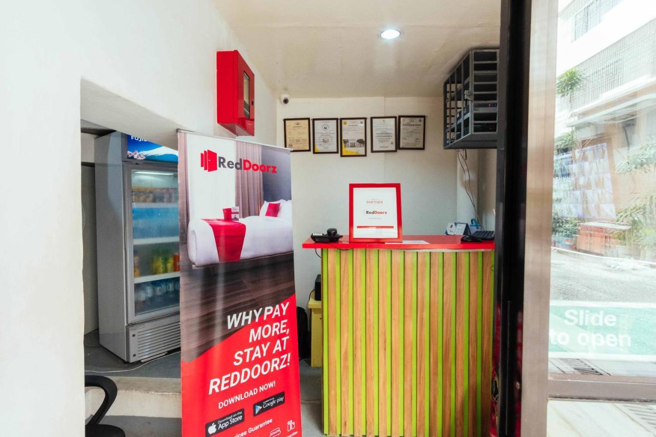 Reddoorz Plus @ It Park Себу Экстерьер фото